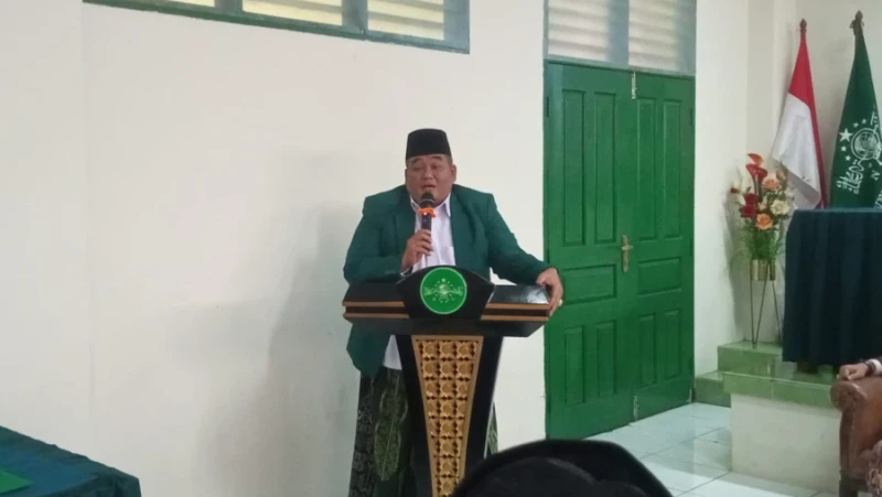 Katib Syuriyah PCNU KH Lukman Hakim Hamid dalam Konferensi Cabang (Konfercab) Pengurus Cabang Nahdlatul Ulama (PCNU) Kota Pengurus Cabang Kabupaten Batang di Pesantren Al-Hamid, Cipayung, Pengurus Cabang Kabupaten Batang, Ahad (14/06/2026). (foto: NU Online/Zehid)